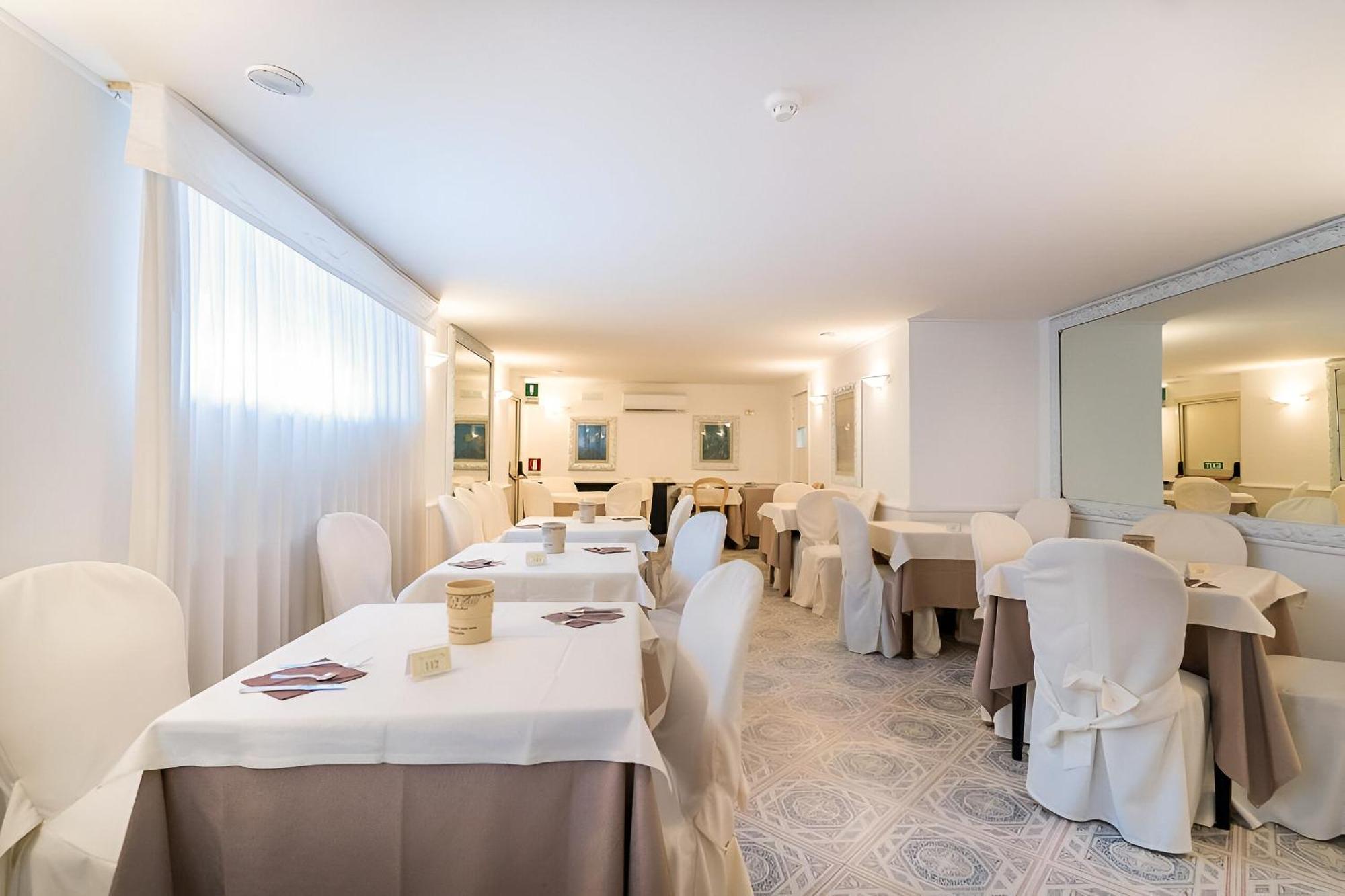 Hotiday Collection - Sant'agnello 4* Sorrento